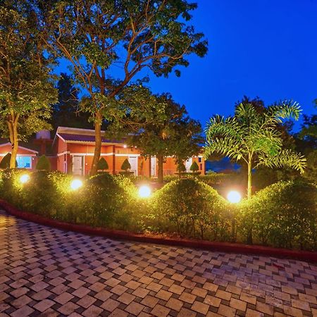 Serenity Resort Panhāla Exterior foto